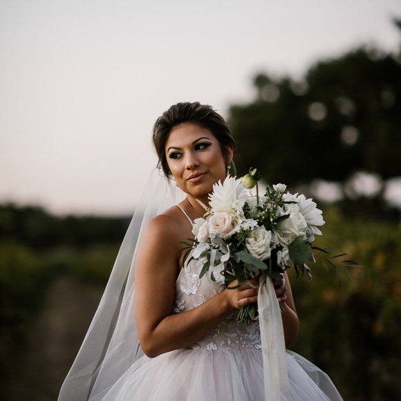 Hayley Paige wedding dress size 10 no alterations - Picture 2 of 3